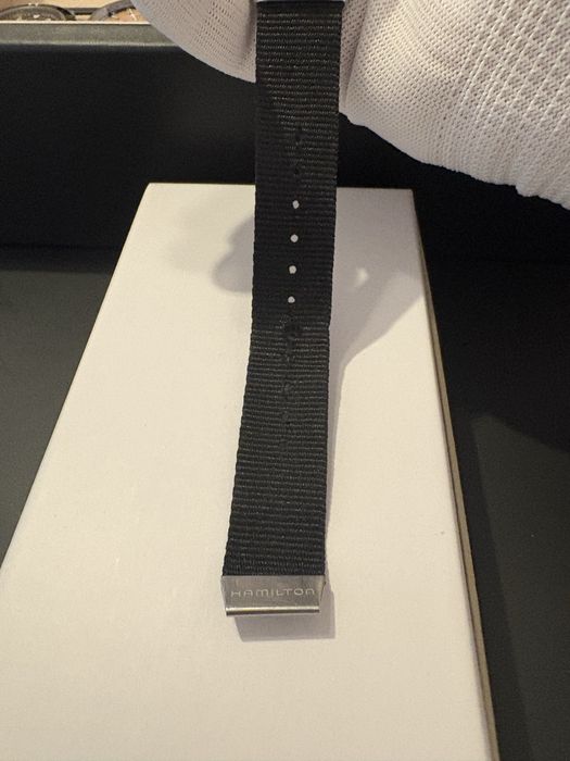 Hamilton Khaki Navy 37mm - Swiss Quartz