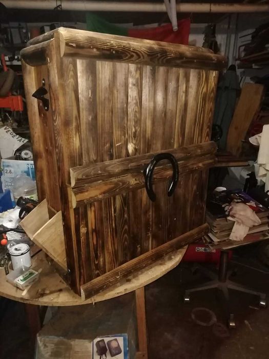 Bar de parede rústico