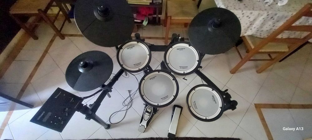 Bateria eletronica nova roland TD-07DMK