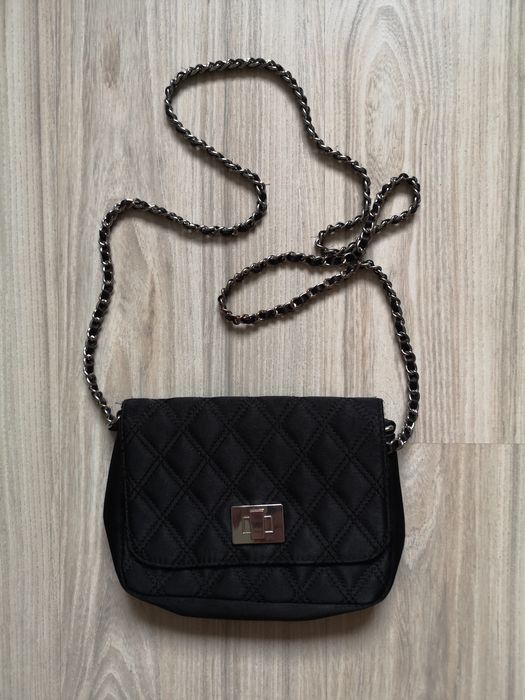 Czarna mini elegancka torebka