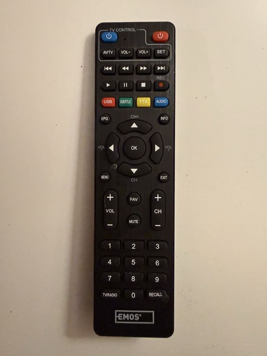 Tuner dekoder DVB-T2 z pilotem stan idealny