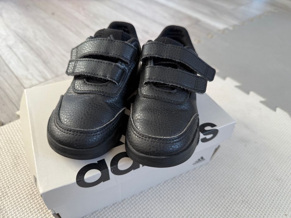 Buty Adidas Tensaur Sport chłopięce r. 26