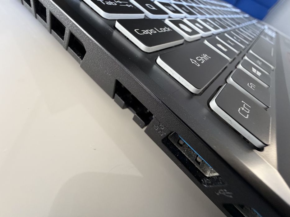 Acer Nitro 5: Intel i7, RTX 2060, 512 SSD + 1TB HDD