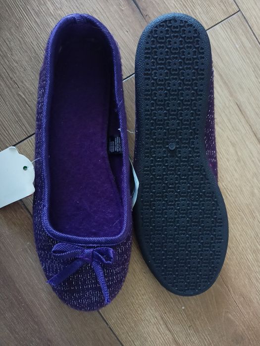 Nowe kapcie r.36 Deichmann