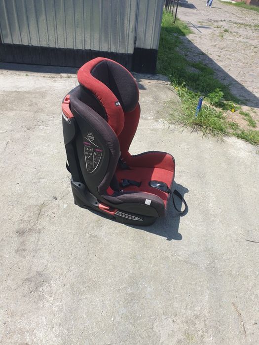 Fotelik Cotobaby z systemem isofix