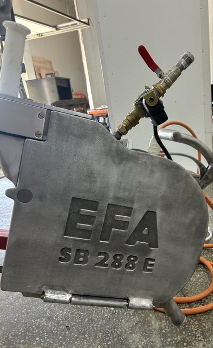 Стрічкова пила EFA SB 288 E для розпилювання туш свиней та ВРХ