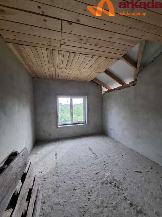 Продається будинок в котеджному містечку. До центру 15 хвилин.