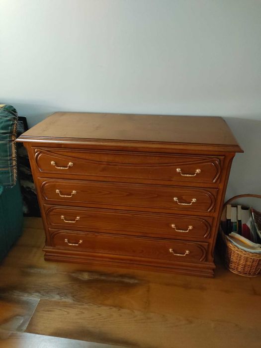 Mobília Quarto-1 Cama Casal+1 Cómoda+ 2 Mesas de Cabeceira + 1 Cadeira