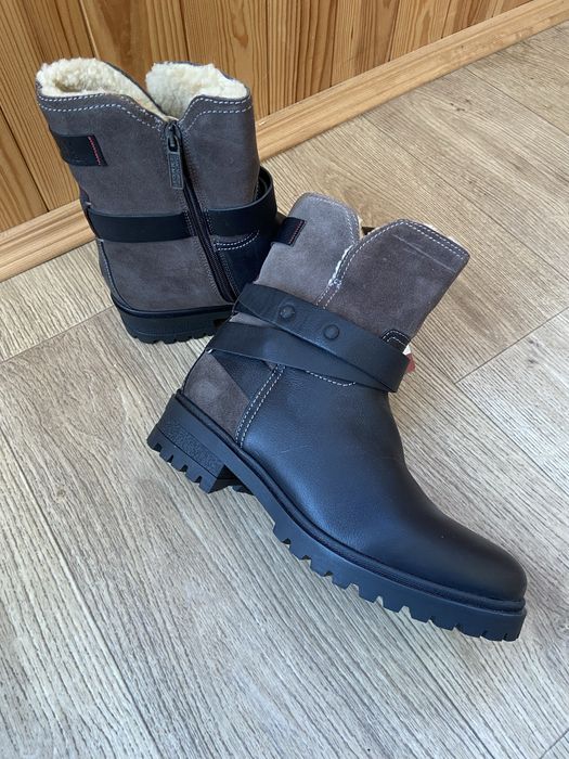 Сапоги, ботінки.