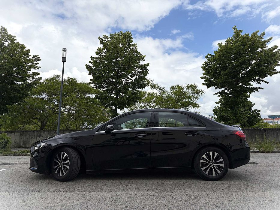 Mercedes A 180 d limousine como novo nacional 88.000kms
