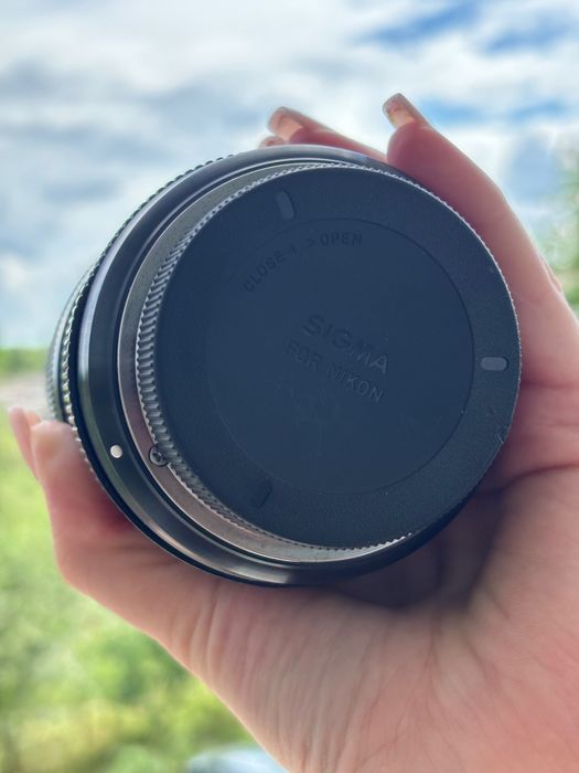 Обʼєктив Sigma 18-35 мм 1.8 для Nikon