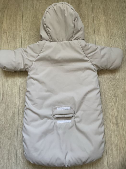 Продам детский зимний комбенизон (56-62р)