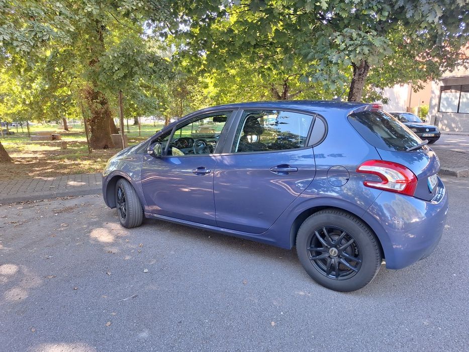 Peugeot 208 1.4hdi access — photo 4