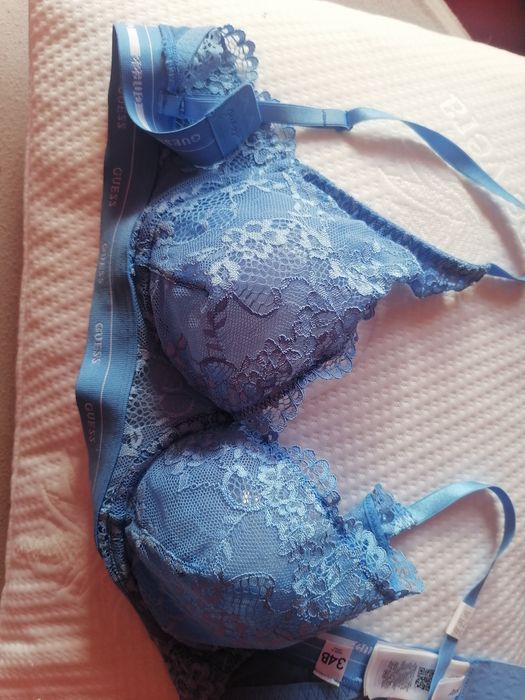 Biustonosz guess koronka 75b