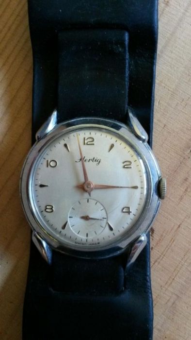 Relogio antigo a funcionar64284043548034121