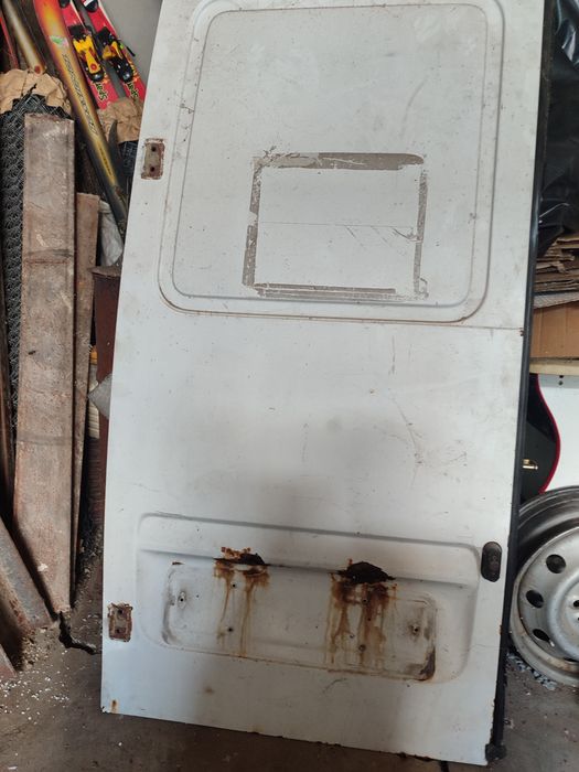 Задній двері спрінтер 903 вис.