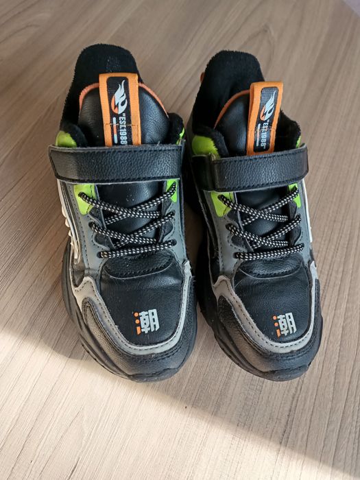 Кроссовки,  идеальное состояние. 20 см по стельке