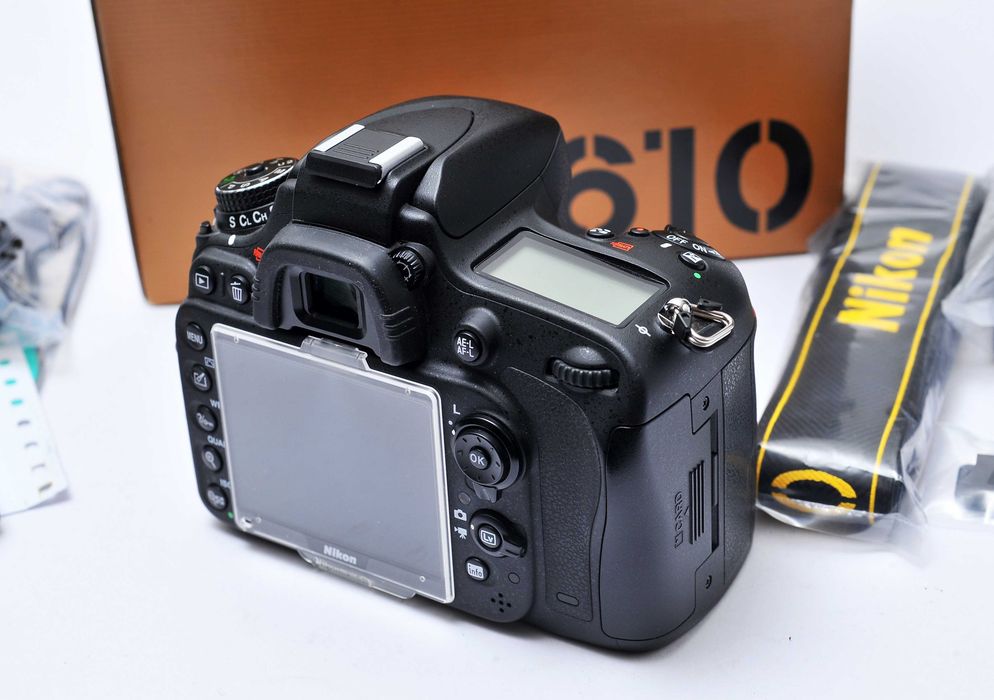 Nikon D610 Seminova