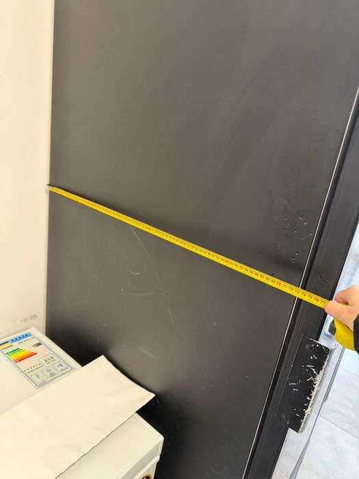 Продам холодильну шафу холодильна вітрина холодильник