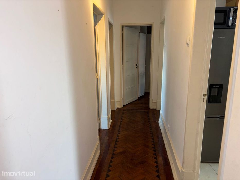 Apartamento T2  com elevador, Parque Eduardo VII