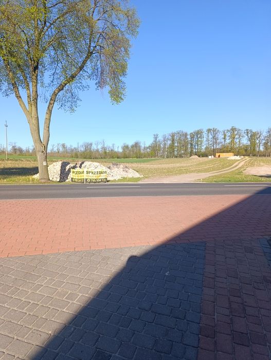 Sprzedam działkę budowlaną z warunkami zabudowy
