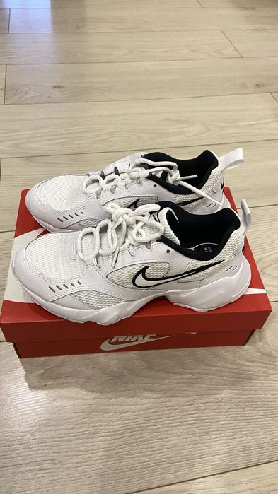 Nike 100% Оригінал. Жіночі кросівки 37.5 р
