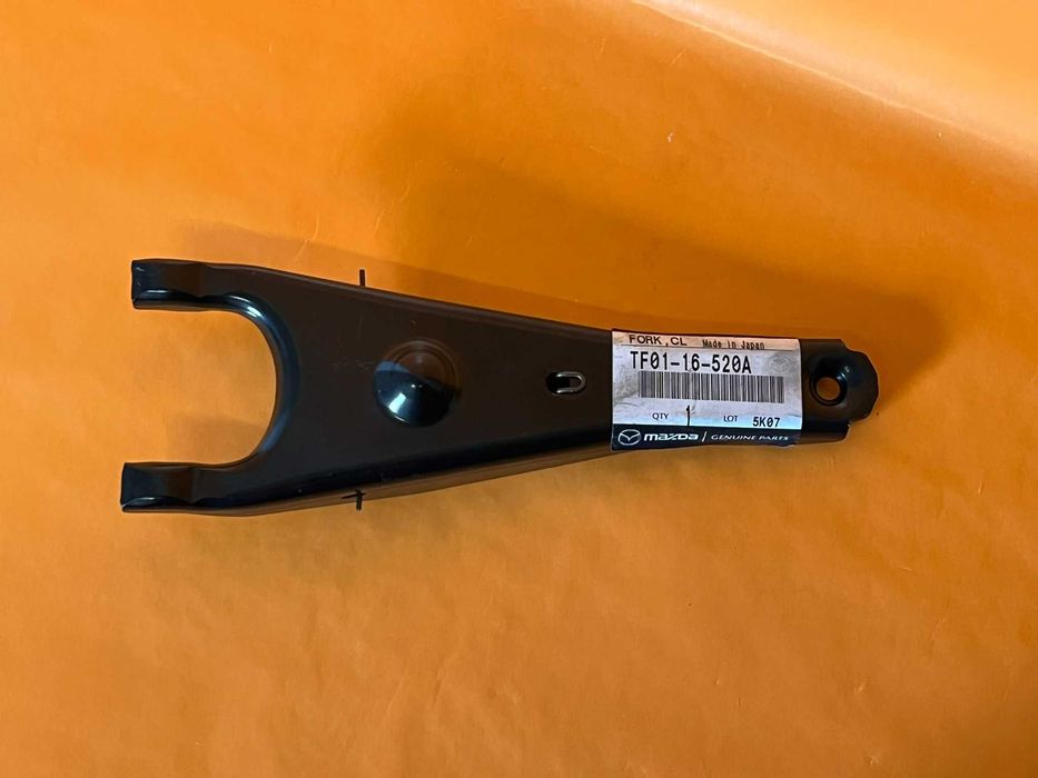 Garfo / Forquilha da embraiagem Mazda T2500 / T3000 / T3500 / T4000 (NOVA ORIGINAL)