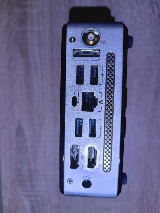 Системник неттоп Zotac ZBOX nano AD10 AMD E-350 4Gb DDR3 128Gb