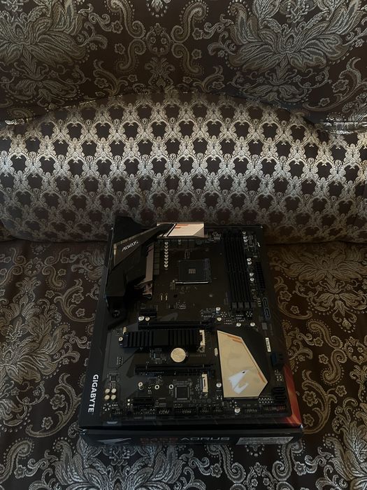 Gigabyte Aorus Elite B450