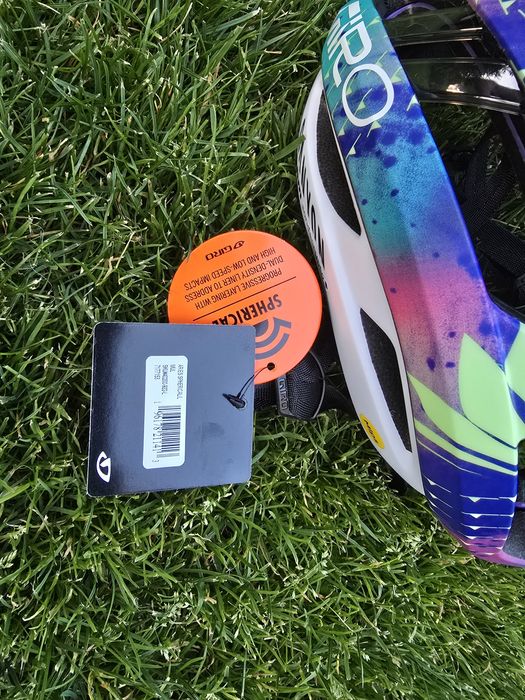 Kask rowerowy GIRO Aries unikat