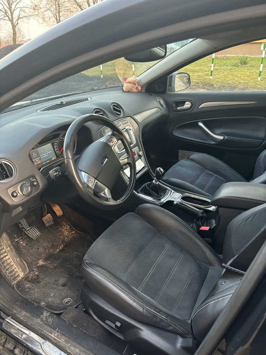 Samochód marki Ford