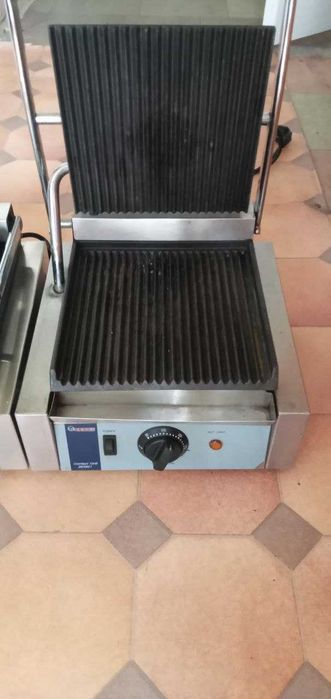 Гриль прижимний HENDI  для бургерів і хот-догов..овочів. стейків