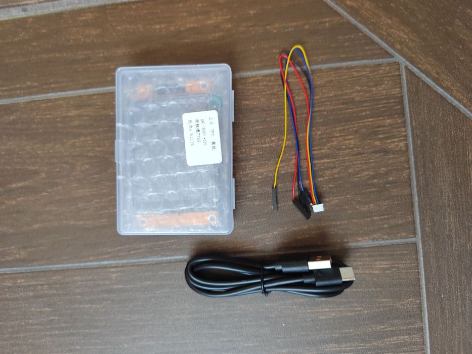 Нова плата ESP32-CYD-2432S028 Wifi+Bluetooth