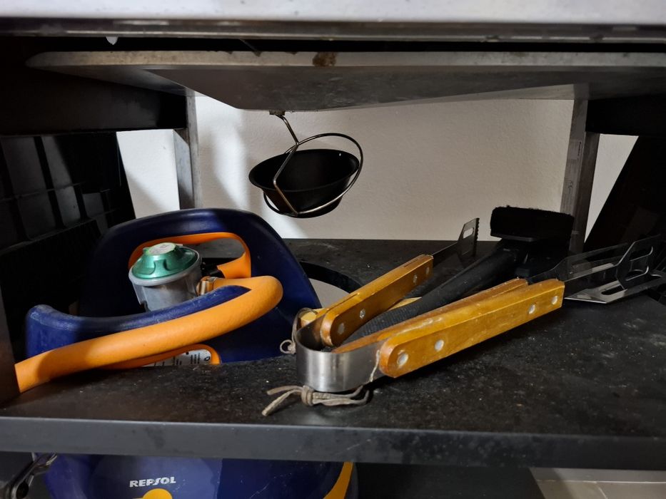 Grelhador barbecue churrasco com botija de gás