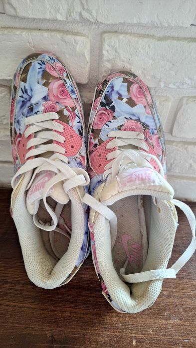 Sprzedam używane  buty