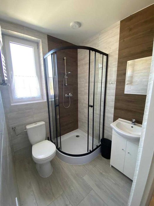 Noclegi / Pokoje z łazienką dla Firm i Osób  Prywatnych