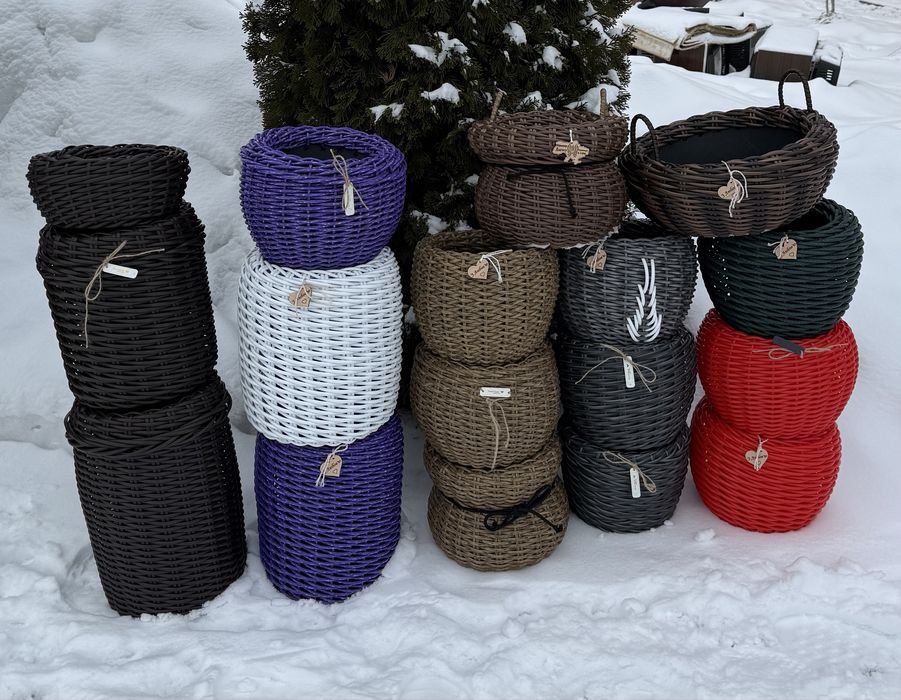 Кашпо зі штучного ротангу