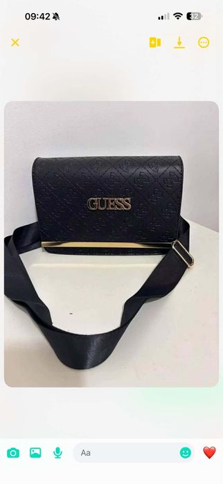 Torebka mała damska czarna elegancka guess