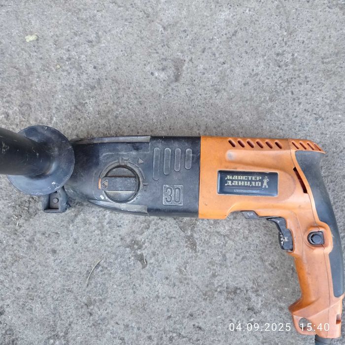 Продам два перфоратора під ремонт або на запчастини.Детальніше в описі