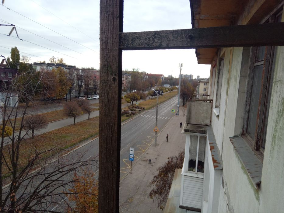 1-к проспект Поля 84,район магазина.Уют.