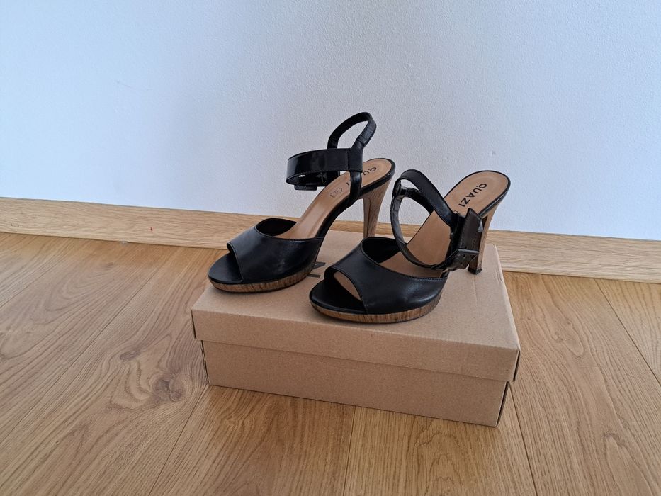 Czarne buty skórzane szpilki Quazi rozmiar 37, CCC