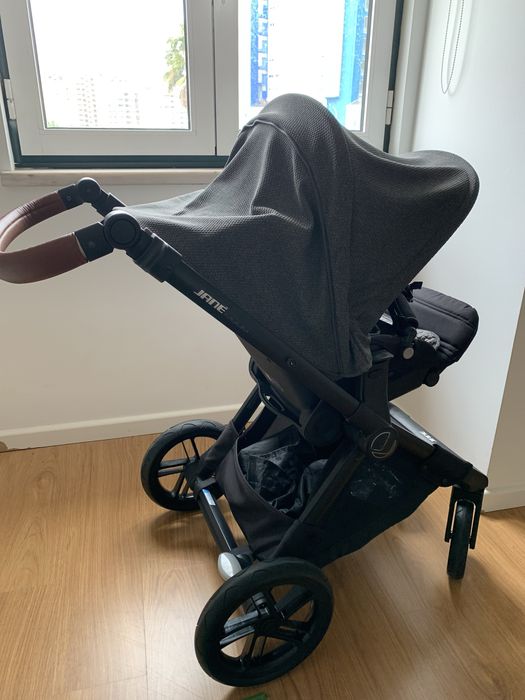 Carrinho bebé COMO NOVO