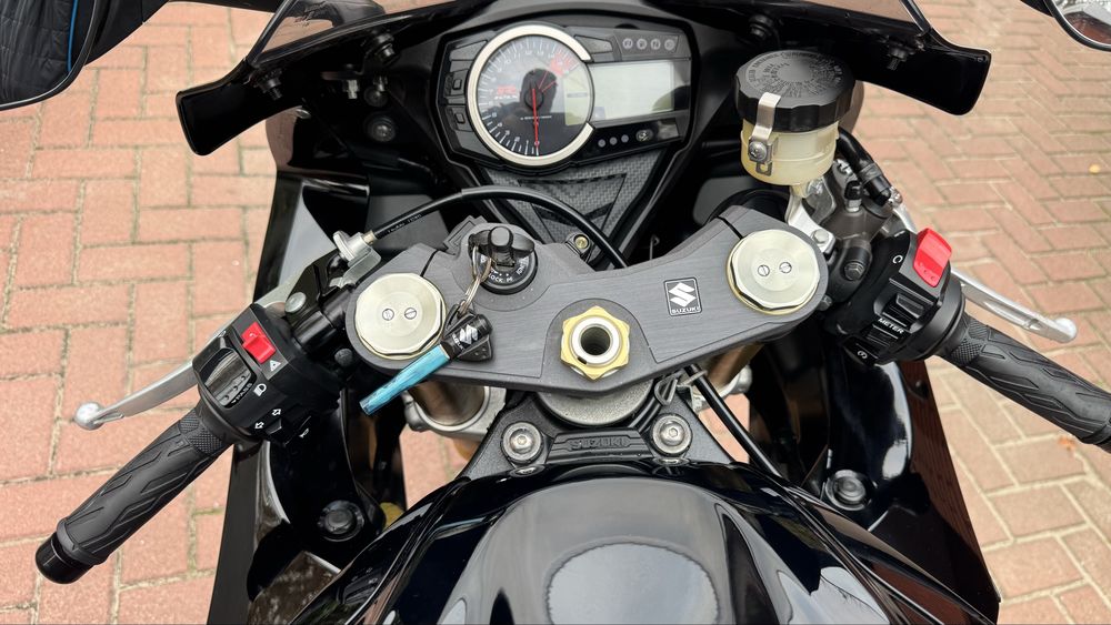 SUZUKI GSX-R750 Сузуки з Японії