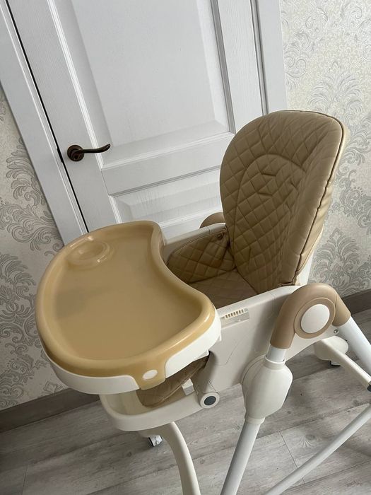 Стільчик для годування Carello