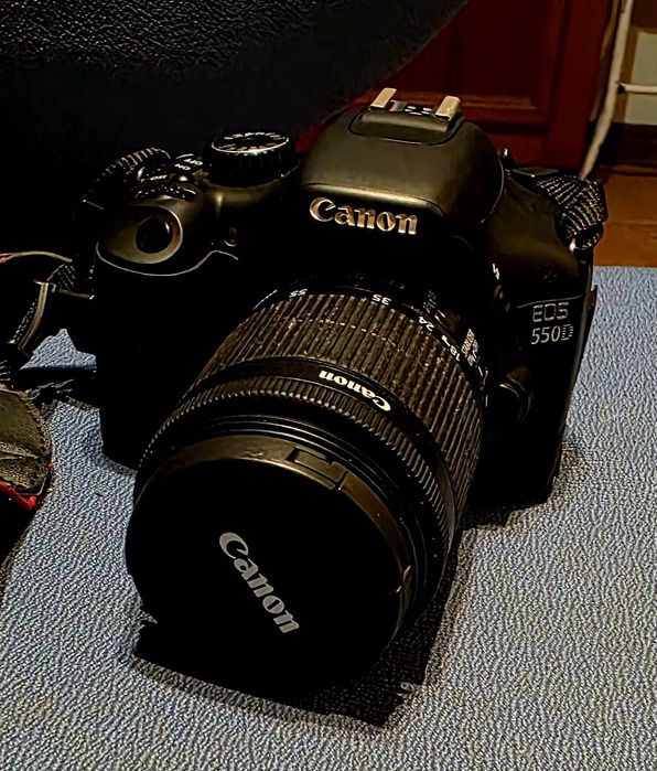 CANON EOS 550D Máquina fotográfica