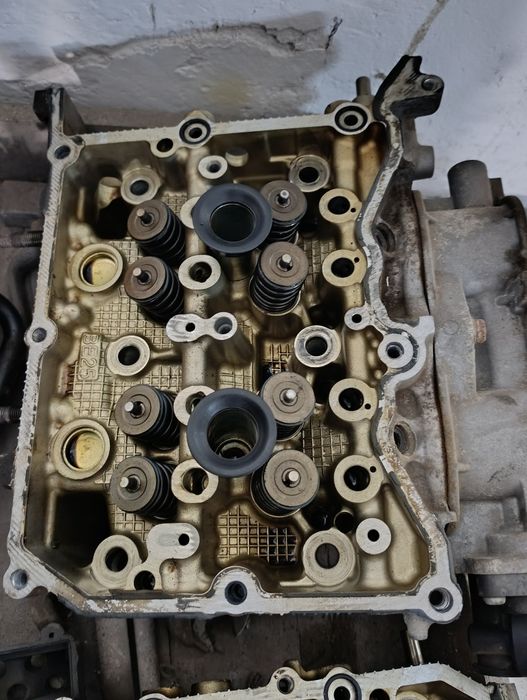 Двигун Subaru forester 2.5