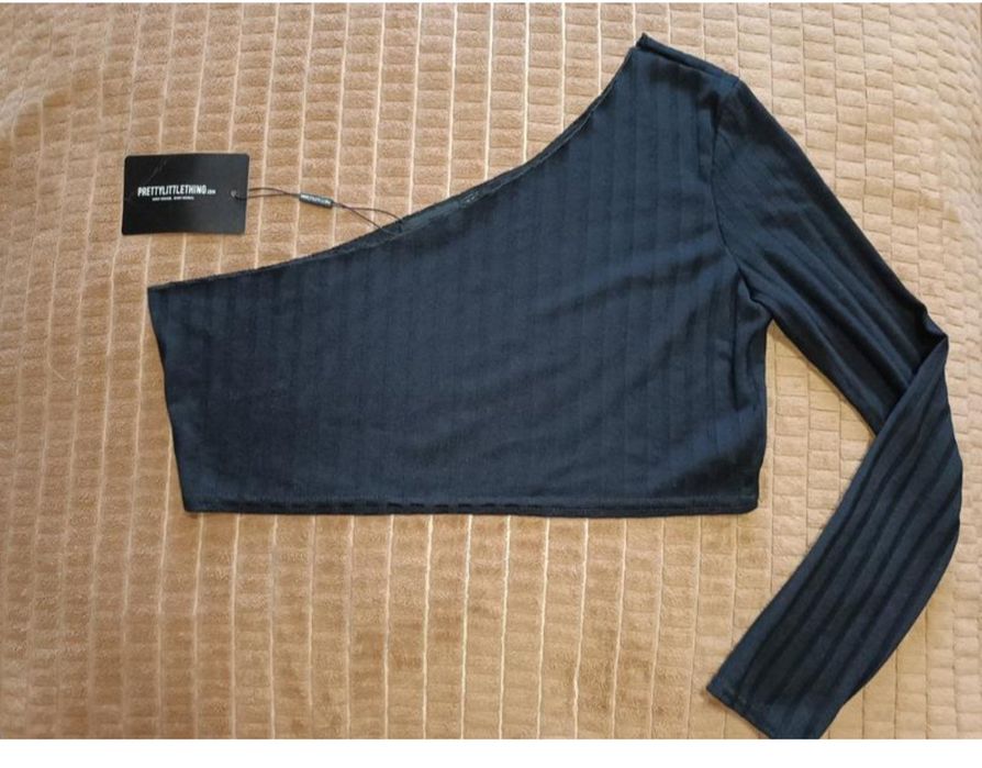 Продам топ prettylittlething