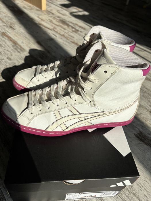 Високі білі кеди onitsuka tiger, лакована шкіра під рептилію