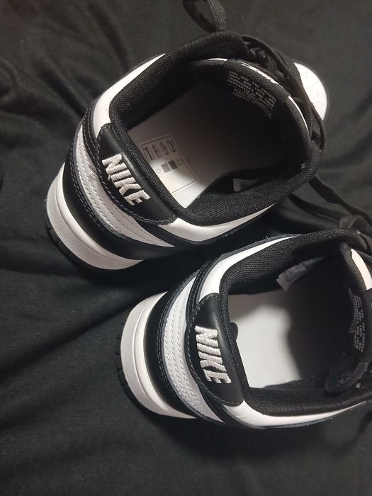 Nike Dunk Low "Panda"