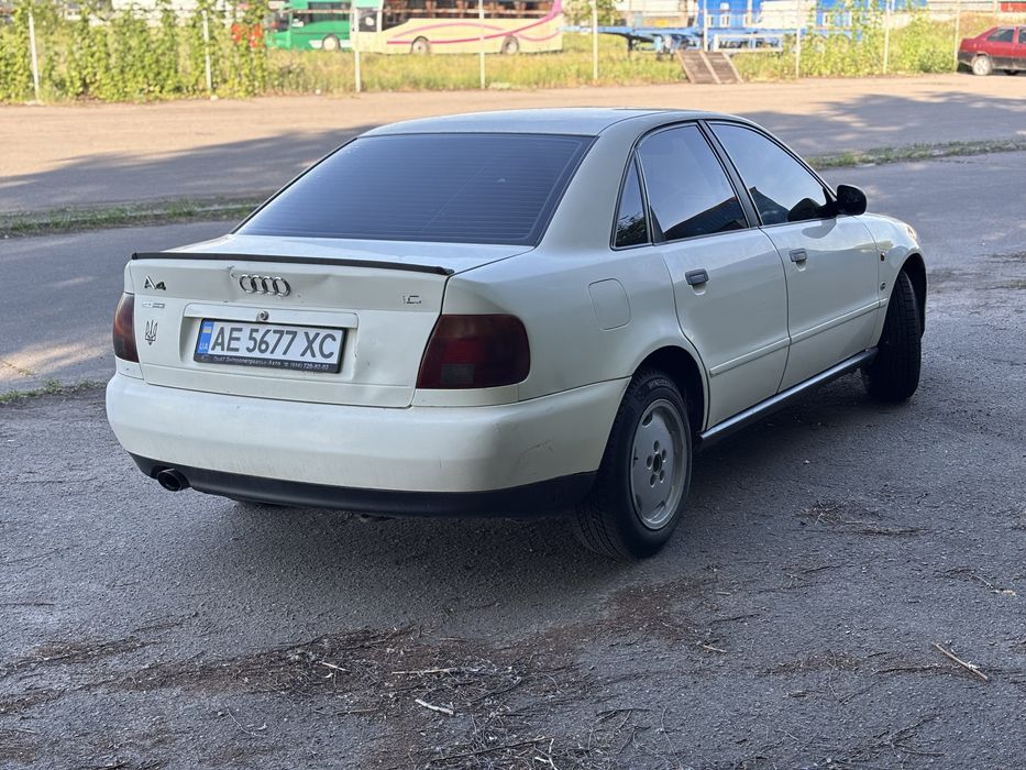 Продам ауди а4 срочно